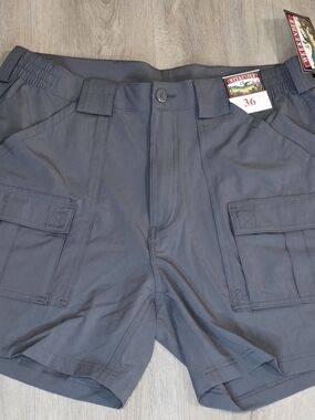 Weekender Men's Shorts Cargo Pockets Stretch GREY size 36 Lightweight w/tags